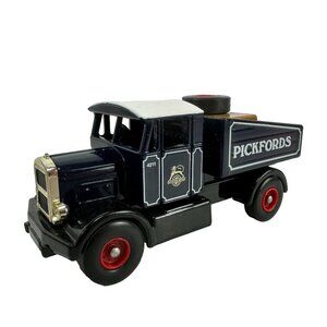 Days Gone by Lledo Die Cast Metal Pickfords British Delivery Truck